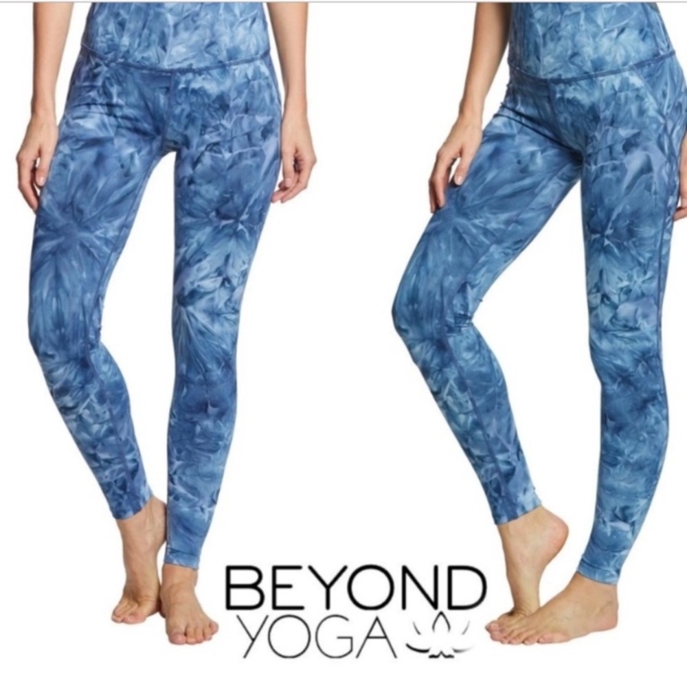 Beyond Yoga Smokeshow High Waist Leggings blue, tie-dye, excellent condition, S